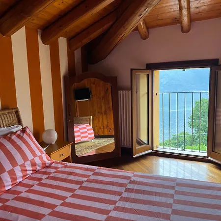 Casa Castagna ネッソ